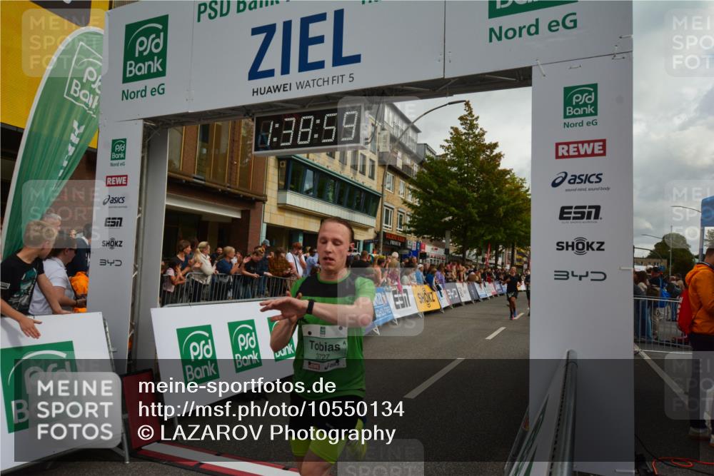 20.09.2026 - PSD Bank Halbmarathon LAZAROV Photography http://msf.ph/oto/10550134 20.09.2026 11:38:58 Ziel 1115, 1298, 1316, 1483, 1764, 1954, 2403, 2515, 2550, 3727, 3885, 4148, 4661 meine-sportfotos.de