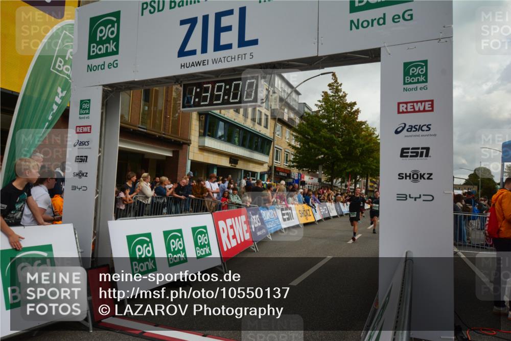 20.09.2026 - PSD Bank Halbmarathon LAZAROV Photography http://msf.ph/oto/10550137 20.09.2026 11:38:59 Ziel 1115, 1298, 1316, 1764, 1954, 2403, 2515, 2550, 3727, 3885, 4148, 4661 meine-sportfotos.de