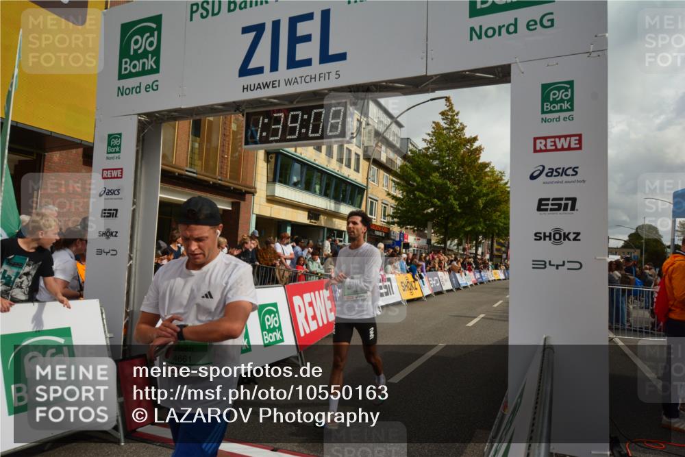 20.09.2026 - PSD Bank Halbmarathon LAZAROV Photography http://msf.ph/oto/10550163 20.09.2026 11:39:07 Ziel 1115, 1316, 1764, 2515, 2984, 4106, 4148, 4661, 4683 meine-sportfotos.de