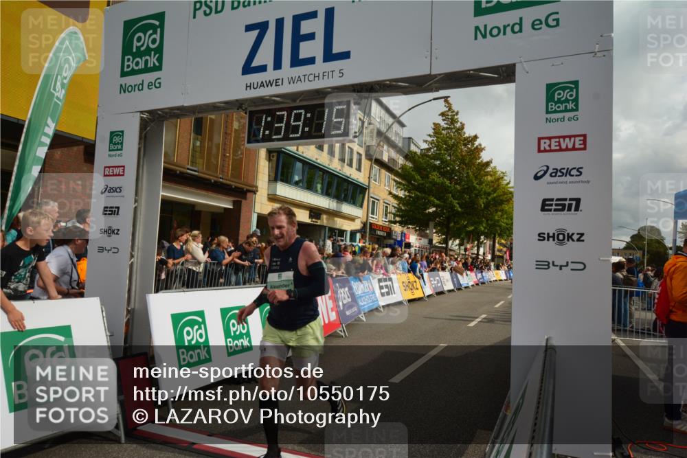 20.09.2026 - PSD Bank Halbmarathon LAZAROV Photography http://msf.ph/oto/10550175 20.09.2026 11:39:15 Ziel 2984, 3715, 4106, 4324, 4461, 4683 meine-sportfotos.de