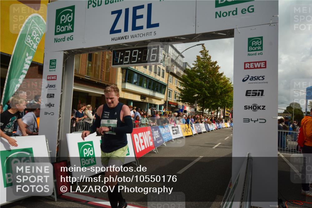 20.09.2026 - PSD Bank Halbmarathon LAZAROV Photography http://msf.ph/oto/10550176 20.09.2026 11:39:15 Ziel 2984, 3715, 4106, 4324, 4461, 4683 meine-sportfotos.de