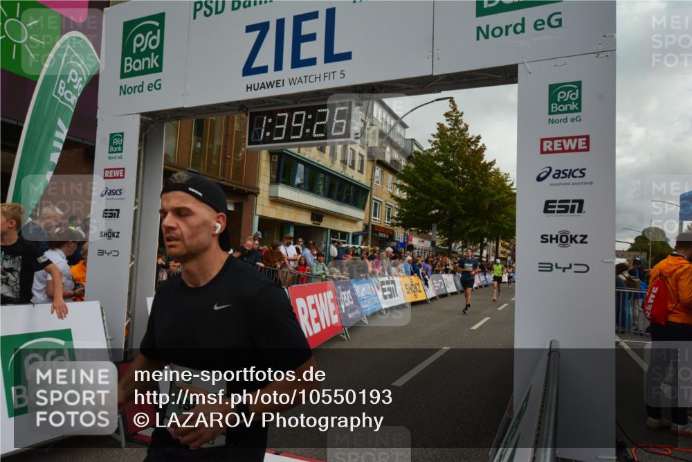 20.09.2026 - PSD Bank Halbmarathon LAZAROV Photography http://msf.ph/oto/10550193 20.09.2026 11:39:26 Ziel 1103, 1719, 2649, 2782, 3121, 3715, 4022, 4324, 4436, 4461 meine-sportfotos.de