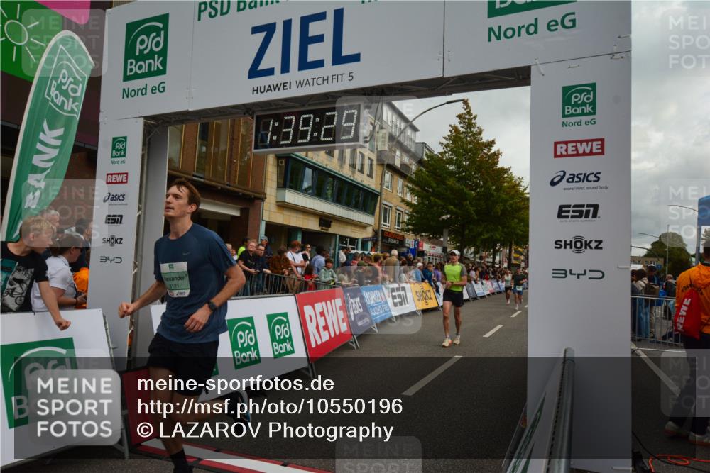 20.09.2026 - PSD Bank Halbmarathon LAZAROV Photography http://msf.ph/oto/10550196 20.09.2026 11:39:29 Ziel 1103, 1656, 1719, 2649, 2782, 3121, 3715, 3919, 4022, 4324, 4436, 4461 meine-sportfotos.de