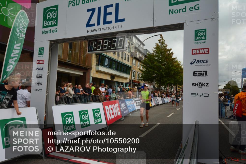 20.09.2026 - PSD Bank Halbmarathon LAZAROV Photography http://msf.ph/oto/10550200 20.09.2026 11:39:30 Ziel 1103, 1656, 1719, 2649, 2782, 3121, 3715, 3919, 4022, 4324, 4436, 4461 meine-sportfotos.de