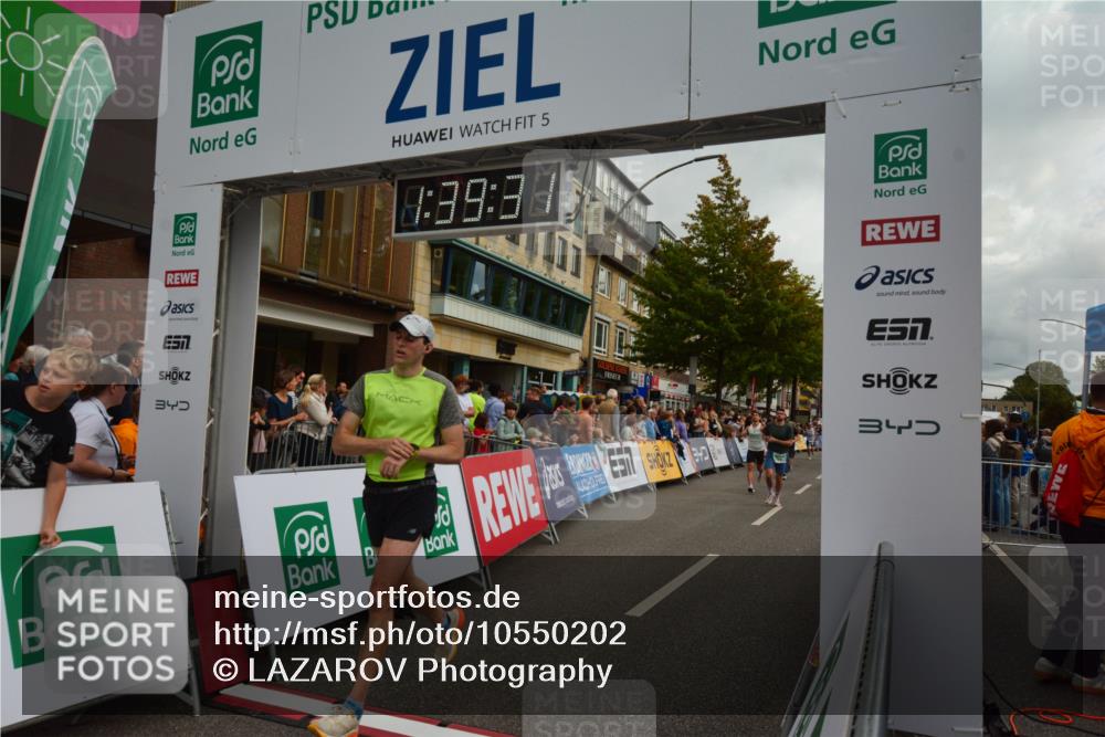 20.09.2026 - PSD Bank Halbmarathon LAZAROV Photography http://msf.ph/oto/10550202 20.09.2026 11:39:31 Ziel 1103, 1656, 1719, 2649, 2782, 3121, 3919, 4022, 4324, 4436, 4461 meine-sportfotos.de