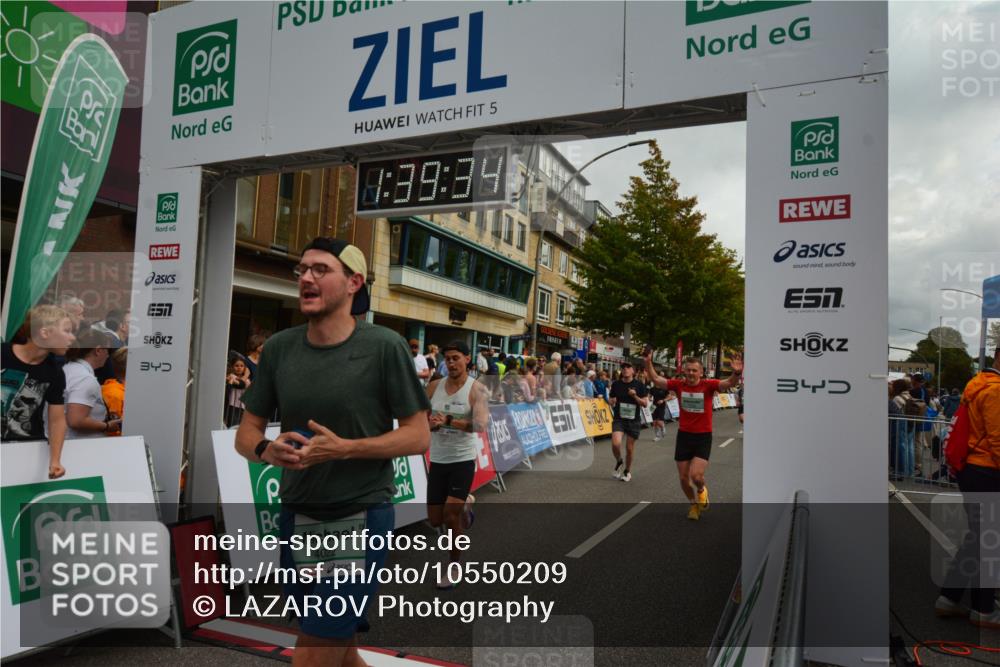 20.09.2026 - PSD Bank Halbmarathon LAZAROV Photography http://msf.ph/oto/10550209 20.09.2026 11:39:34 Ziel 1103, 1656, 1662, 1719, 2649, 2782, 3121, 3919, 4022, 4436 meine-sportfotos.de