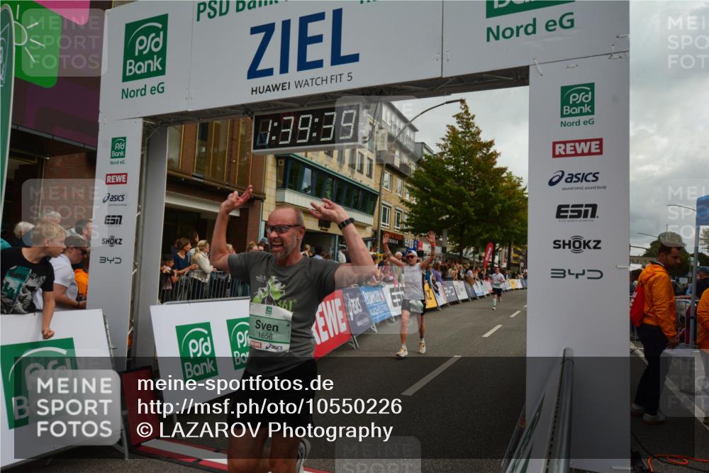 20.09.2026 - PSD Bank Halbmarathon LAZAROV Photography http://msf.ph/oto/10550226 20.09.2026 11:39:39 Ziel 1103, 1656, 1662, 1719, 2782, 3919, 4022, 4436 meine-sportfotos.de