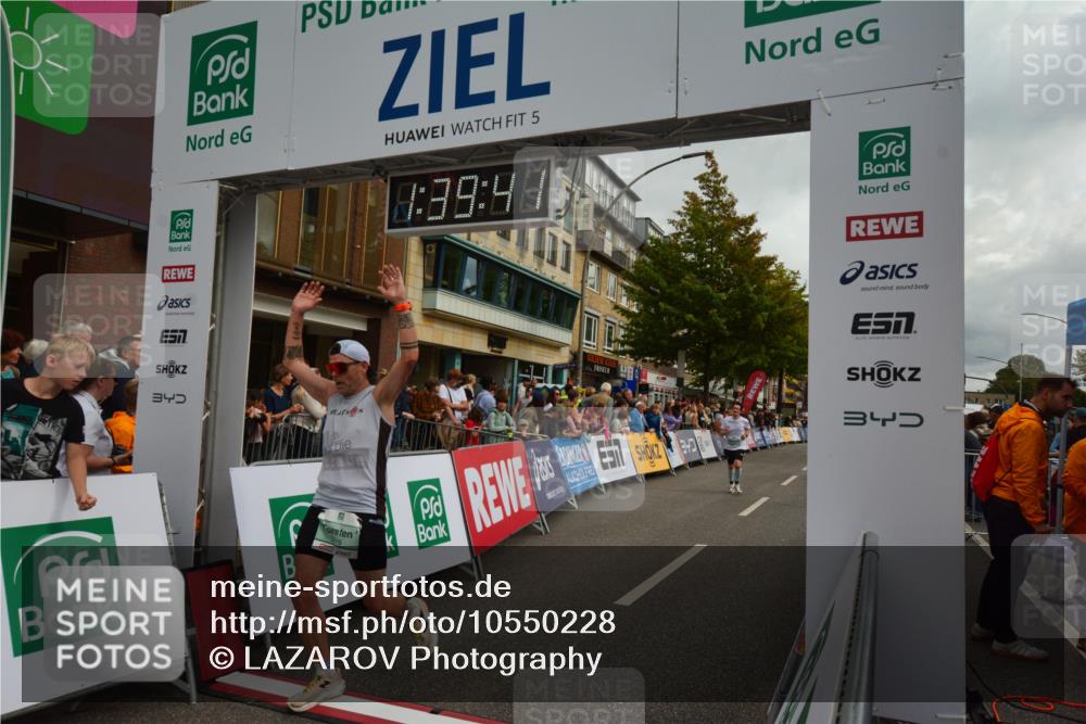 20.09.2026 - PSD Bank Halbmarathon LAZAROV Photography http://msf.ph/oto/10550228 20.09.2026 11:39:40 Ziel 1103, 1656, 1662, 1719, 2782, 3919, 4022, 4436 meine-sportfotos.de