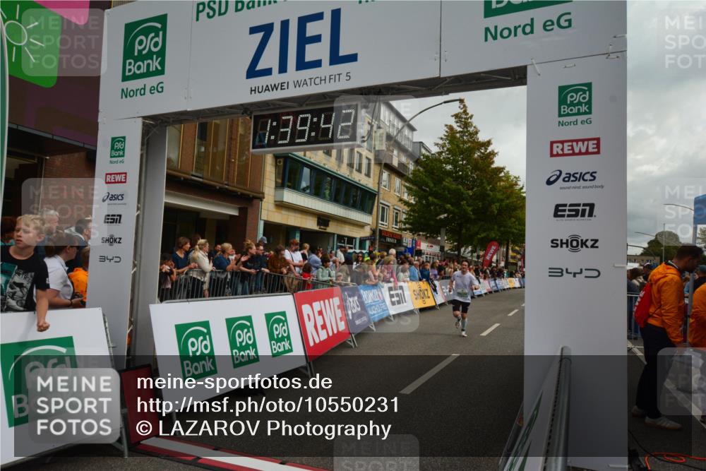 20.09.2026 - PSD Bank Halbmarathon LAZAROV Photography http://msf.ph/oto/10550231 20.09.2026 11:39:41 Ziel 1103, 1656, 1662, 1719, 2782, 3919, 4436 meine-sportfotos.de