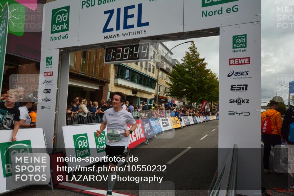 20.09.2026 - PSD Bank Halbmarathon LAZAROV Photography http://msf.ph/oto/10550232 20.09.2026 11:39:43 Ziel 1656, 1662, 1841, 2782, 3919 meine-sportfotos.de
