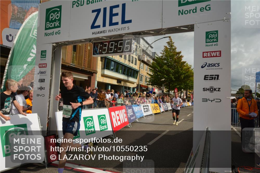 20.09.2026 - PSD Bank Halbmarathon LAZAROV Photography http://msf.ph/oto/10550235 20.09.2026 11:39:55 Ziel 1841, 2387, 3596, 4107, 4198, 4293 meine-sportfotos.de