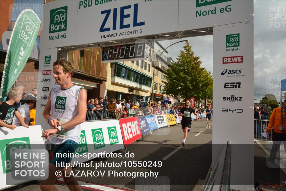 20.09.2026 - PSD Bank Halbmarathon LAZAROV Photography http://msf.ph/oto/10550249 20.09.2026 11:40:00 Ziel 1841, 2387, 3596, 3605, 4107, 4198, 4293, 4313, 4506, 4697 meine-sportfotos.de