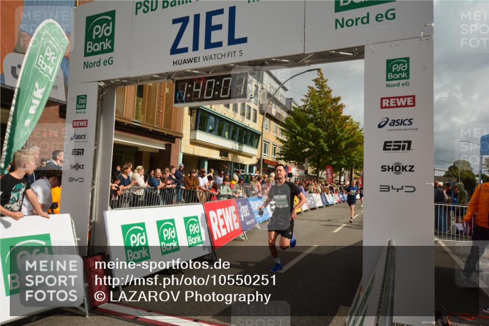 20.09.2026 - PSD Bank Halbmarathon LAZAROV Photography http://msf.ph/oto/10550251 20.09.2026 11:40:00 Ziel 1841, 2387, 3596, 3605, 4107, 4198, 4293, 4313, 4506, 4697 meine-sportfotos.de