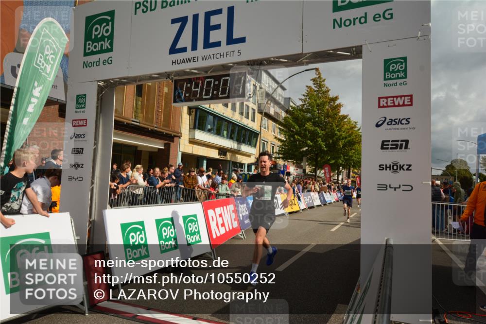 20.09.2026 - PSD Bank Halbmarathon LAZAROV Photography http://msf.ph/oto/10550252 20.09.2026 11:40:00 Ziel 1841, 2387, 3596, 3605, 4107, 4198, 4293, 4313, 4506, 4697 meine-sportfotos.de