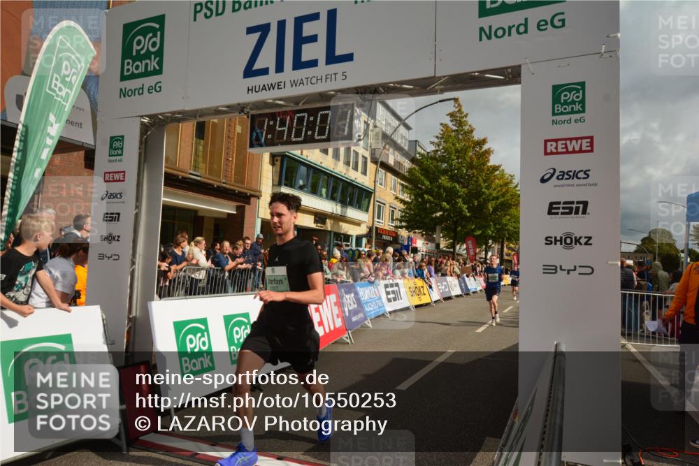 20.09.2026 - PSD Bank Halbmarathon LAZAROV Photography http://msf.ph/oto/10550253 20.09.2026 11:40:01 Ziel 1841, 2387, 3596, 3605, 4107, 4198, 4293, 4313, 4506, 4697 meine-sportfotos.de