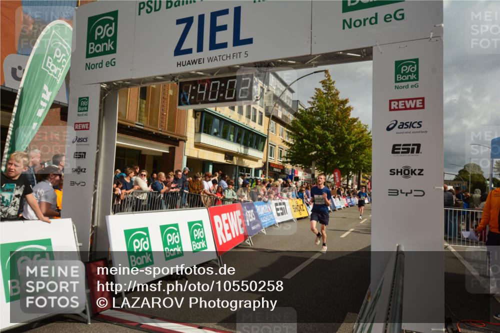20.09.2026 - PSD Bank Halbmarathon LAZAROV Photography http://msf.ph/oto/10550258 20.09.2026 11:40:02 Ziel 2387, 3596, 3605, 3888, 4107, 4198, 4293, 4313, 4506, 4697 meine-sportfotos.de