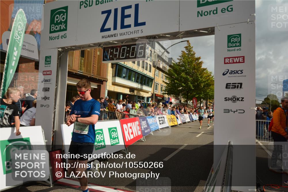 20.09.2026 - PSD Bank Halbmarathon LAZAROV Photography http://msf.ph/oto/10550266 20.09.2026 11:40:05 Ziel 1466, 2387, 3125, 3596, 3605, 3769, 3888, 4198, 4293, 4313, 4506, 4697, 4706 meine-sportfotos.de