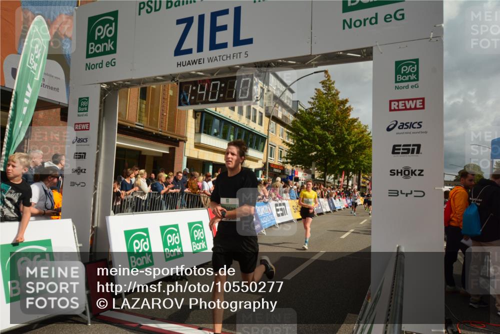 20.09.2026 - PSD Bank Halbmarathon LAZAROV Photography http://msf.ph/oto/10550277 20.09.2026 11:40:10 Ziel 1466, 2046, 3125, 3605, 3767, 3769, 3888, 4198, 4313, 4506, 4672, 4697, 4706 meine-sportfotos.de