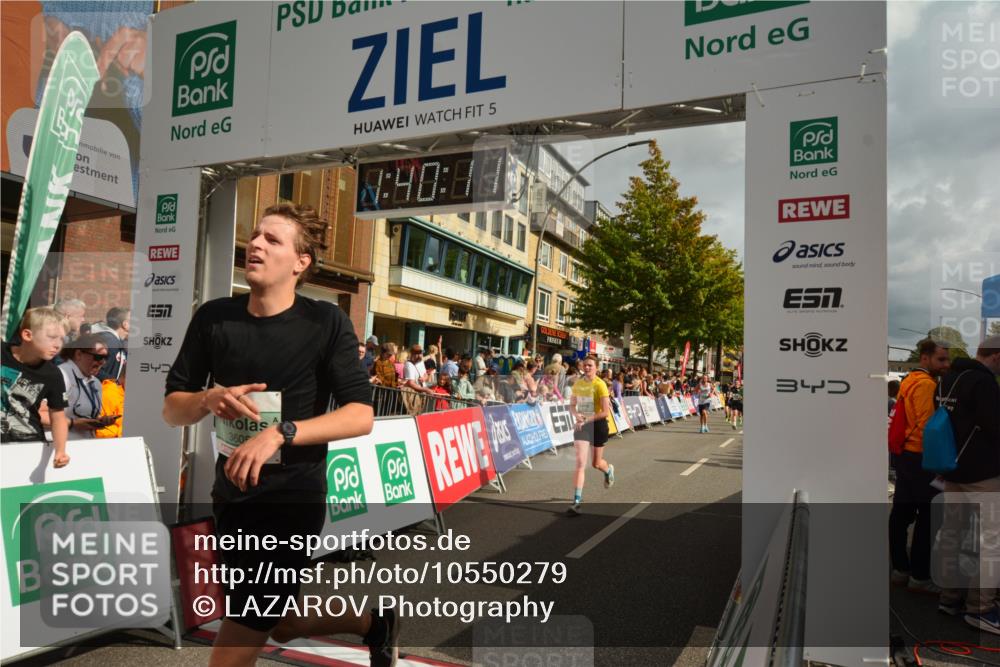 20.09.2026 - PSD Bank Halbmarathon LAZAROV Photography http://msf.ph/oto/10550279 20.09.2026 11:40:10 Ziel 1466, 2046, 3125, 3605, 3767, 3769, 3888, 4198, 4313, 4506, 4672, 4697, 4706 meine-sportfotos.de