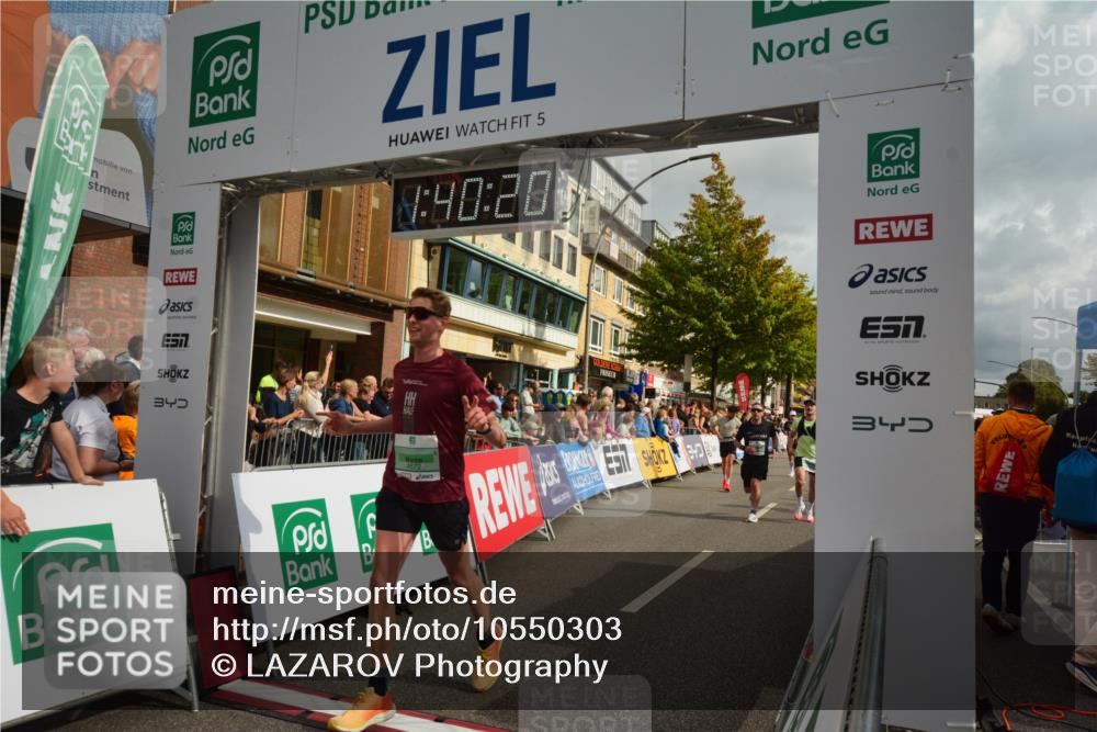 20.09.2026 - PSD Bank Halbmarathon LAZAROV Photography http://msf.ph/oto/10550303 20.09.2026 11:40:19 Ziel 1466, 2046, 2657, 3125, 3544, 3767, 3769, 3888, 4091, 4672, 4706 meine-sportfotos.de
