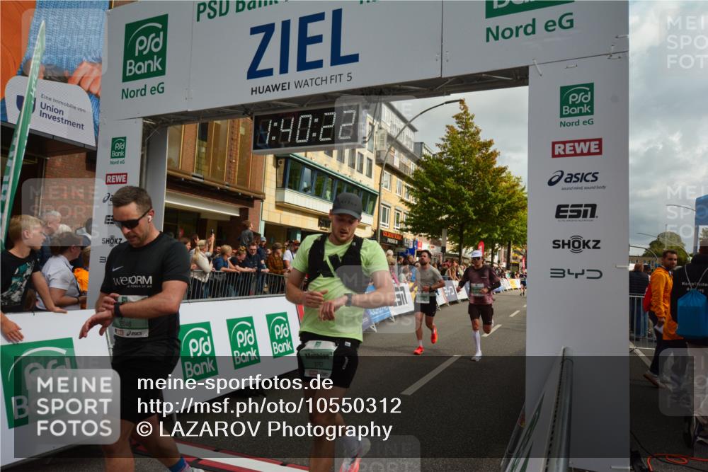 20.09.2026 - PSD Bank Halbmarathon LAZAROV Photography http://msf.ph/oto/10550312 20.09.2026 11:40:22 Ziel 1582, 2046, 2657, 3125, 3544, 3767, 3769, 4091, 4672, 4706 meine-sportfotos.de