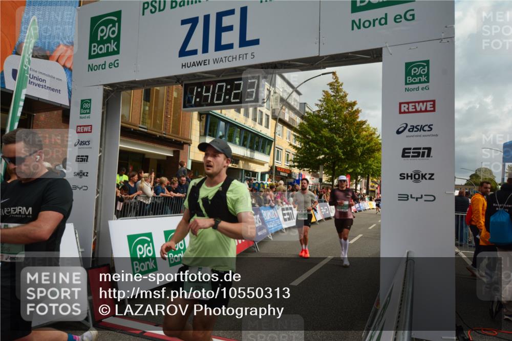 20.09.2026 - PSD Bank Halbmarathon LAZAROV Photography http://msf.ph/oto/10550313 20.09.2026 11:40:22 Ziel 1582, 2046, 2657, 3125, 3544, 3767, 3769, 4091, 4672, 4706 meine-sportfotos.de