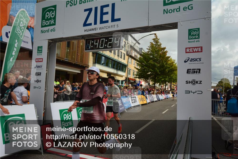 20.09.2026 - PSD Bank Halbmarathon LAZAROV Photography http://msf.ph/oto/10550318 20.09.2026 11:40:23 Ziel 1582, 2046, 2657, 3544, 3767, 4091, 4672, 4706 meine-sportfotos.de