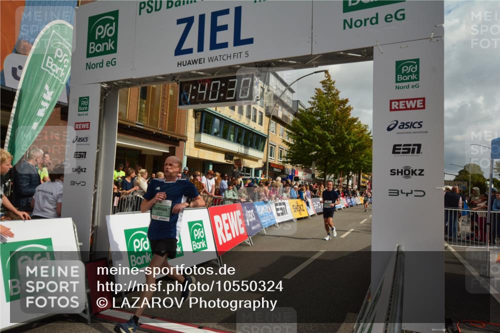 20.09.2026 - PSD Bank Halbmarathon LAZAROV Photography http://msf.ph/oto/10550324 20.09.2026 11:40:30 Ziel 1582, 2496, 2657, 3004, 4091, 4275, 4440 meine-sportfotos.de