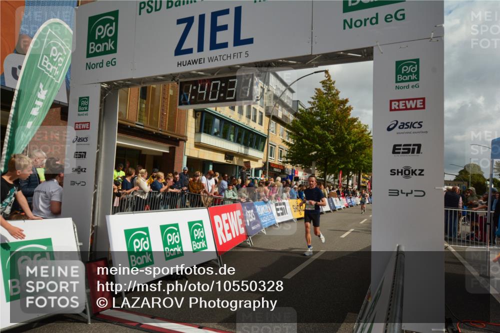 20.09.2026 - PSD Bank Halbmarathon LAZAROV Photography http://msf.ph/oto/10550328 20.09.2026 11:40:31 Ziel 1582, 2496, 2657, 3004, 4275, 4440 meine-sportfotos.de