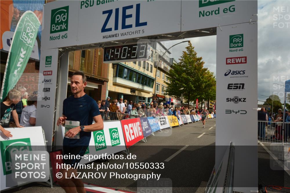 20.09.2026 - PSD Bank Halbmarathon LAZAROV Photography http://msf.ph/oto/10550333 20.09.2026 11:40:32 Ziel 1582, 2496, 2657, 3004, 4275, 4440 meine-sportfotos.de