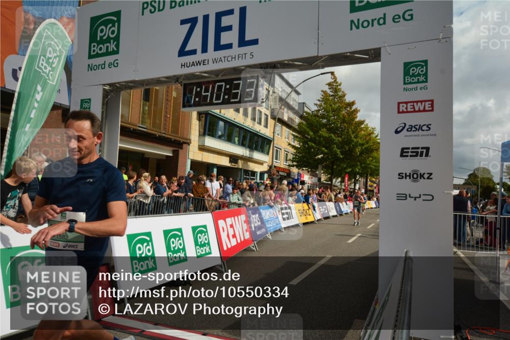 20.09.2026 - PSD Bank Halbmarathon LAZAROV Photography http://msf.ph/oto/10550334 20.09.2026 11:40:32 Ziel 1582, 2496, 2657, 3004, 4275, 4440 meine-sportfotos.de
