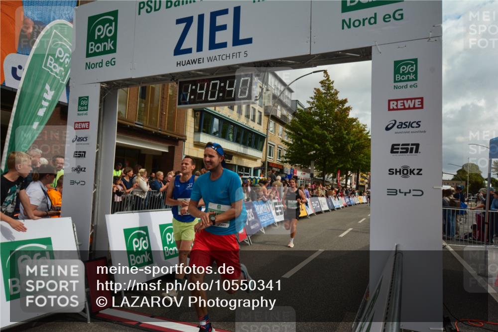 20.09.2026 - PSD Bank Halbmarathon LAZAROV Photography http://msf.ph/oto/10550341 20.09.2026 11:40:40 Ziel 2496, 2931, 3004, 3529, 3847, 4275, 4440 meine-sportfotos.de