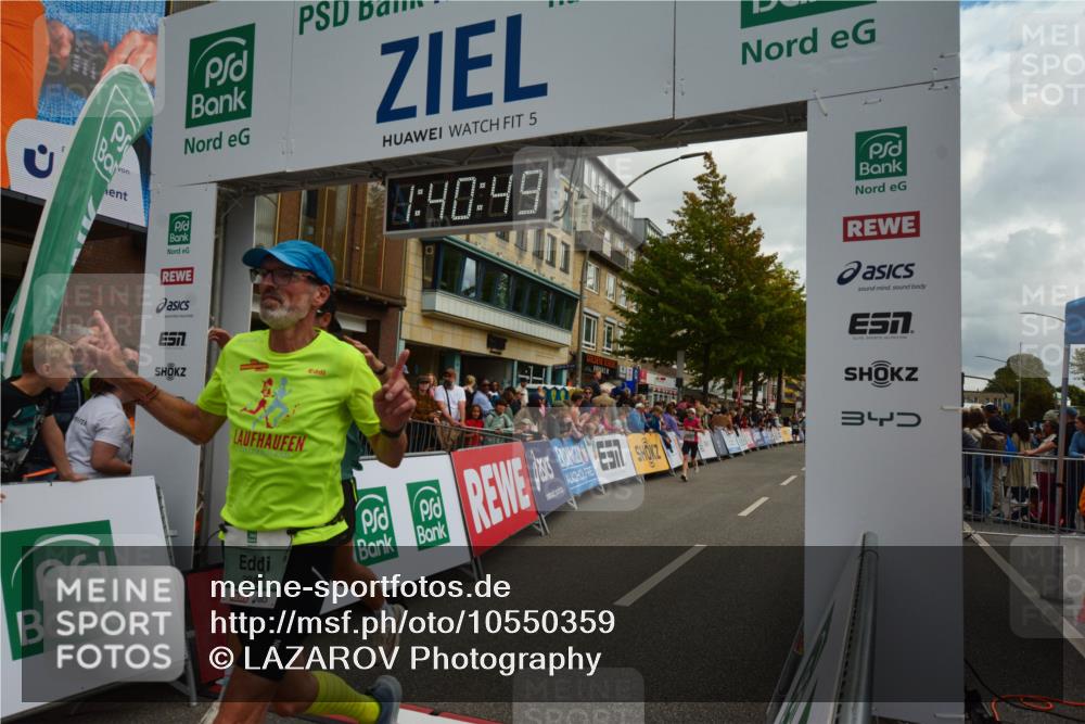 20.09.2026 - PSD Bank Halbmarathon LAZAROV Photography http://msf.ph/oto/10550359 20.09.2026 11:40:49 Ziel 2227, 2474, 2506, 2822, 2931, 3529, 3764, 3847 meine-sportfotos.de