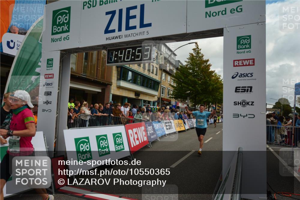 20.09.2026 - PSD Bank Halbmarathon LAZAROV Photography http://msf.ph/oto/10550365 20.09.2026 11:40:53 Ziel 2227, 2474, 2506, 2822, 2829, 2931, 3529, 3764, 3847 meine-sportfotos.de