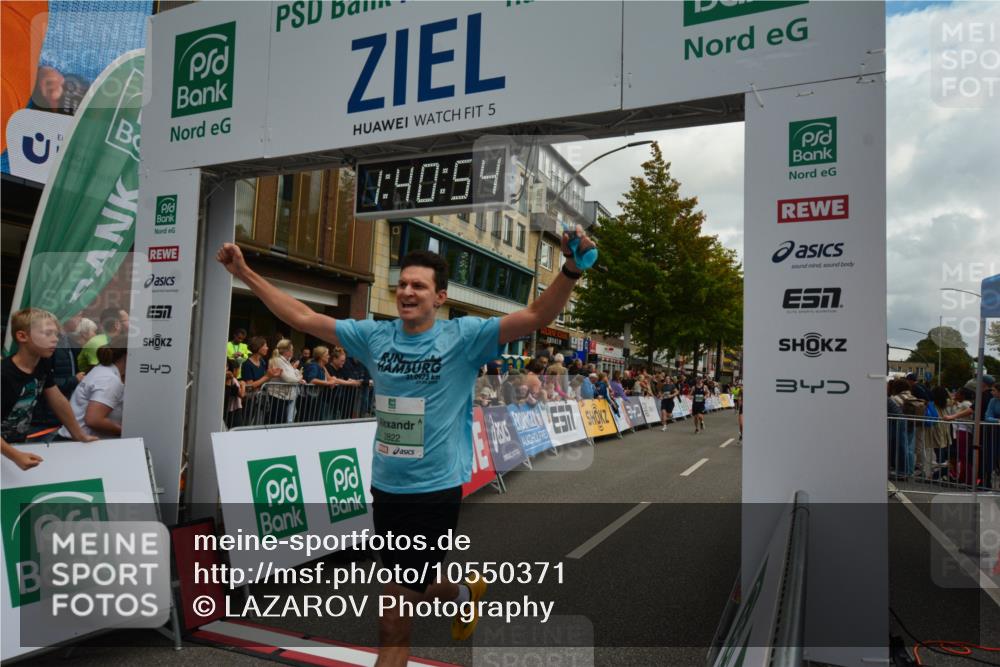 20.09.2026 - PSD Bank Halbmarathon LAZAROV Photography http://msf.ph/oto/10550371 20.09.2026 11:40:54 Ziel 2227, 2474, 2506, 2822, 2829, 2931, 3529, 3764, 3847 meine-sportfotos.de