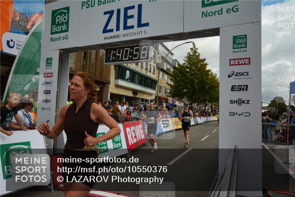 20.09.2026 - PSD Bank Halbmarathon LAZAROV Photography http://msf.ph/oto/10550376 20.09.2026 11:40:58 Ziel 1128, 1394, 2227, 2474, 2506, 2822, 2829, 3764, 4482 meine-sportfotos.de