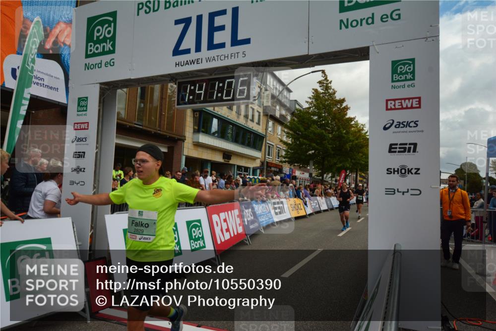 20.09.2026 - PSD Bank Halbmarathon LAZAROV Photography http://msf.ph/oto/10550390 20.09.2026 11:41:06 Ziel 1128, 1394, 1953, 2474, 2829, 2842, 4000, 4482, 4681 meine-sportfotos.de