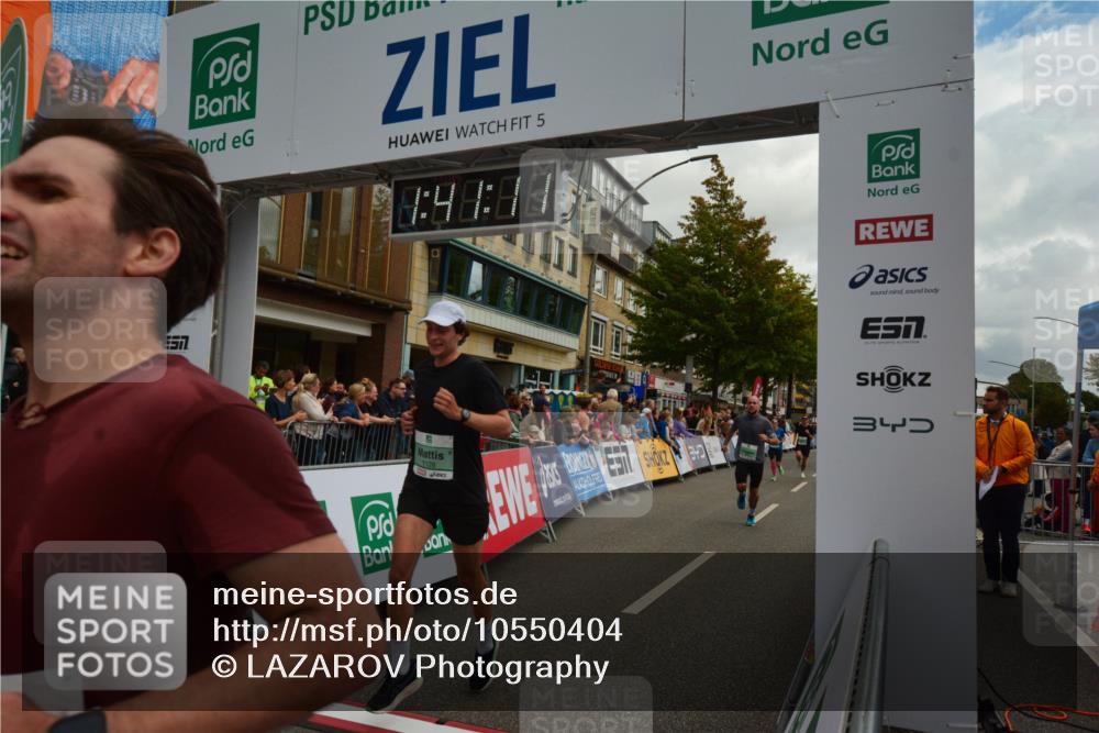 20.09.2026 - PSD Bank Halbmarathon LAZAROV Photography http://msf.ph/oto/10550404 20.09.2026 11:41:10 Ziel 1128, 1394, 1953, 2829, 2842, 4000, 4418, 4482, 4681 meine-sportfotos.de