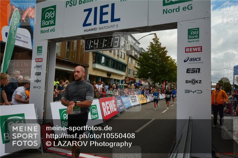 20.09.2026 - PSD Bank Halbmarathon LAZAROV Photography http://msf.ph/oto/10550408 20.09.2026 11:41:12 Ziel 1128, 1394, 1953, 2842, 4000, 4418, 4482, 4681 meine-sportfotos.de