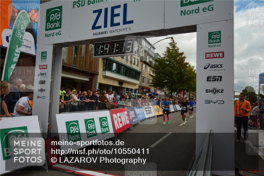 20.09.2026 - PSD Bank Halbmarathon LAZAROV Photography http://msf.ph/oto/10550411 20.09.2026 11:41:13 Ziel 1128, 1181, 1394, 1953, 2842, 4000, 4418, 4482, 4681 meine-sportfotos.de