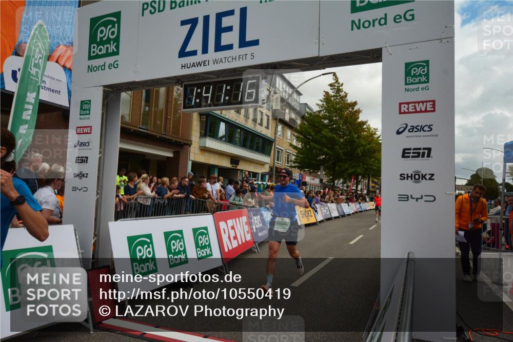 20.09.2026 - PSD Bank Halbmarathon LAZAROV Photography http://msf.ph/oto/10550419 20.09.2026 11:41:16 Ziel 1128, 1181, 1394, 1953, 2196, 2842, 4000, 4418, 4681 meine-sportfotos.de