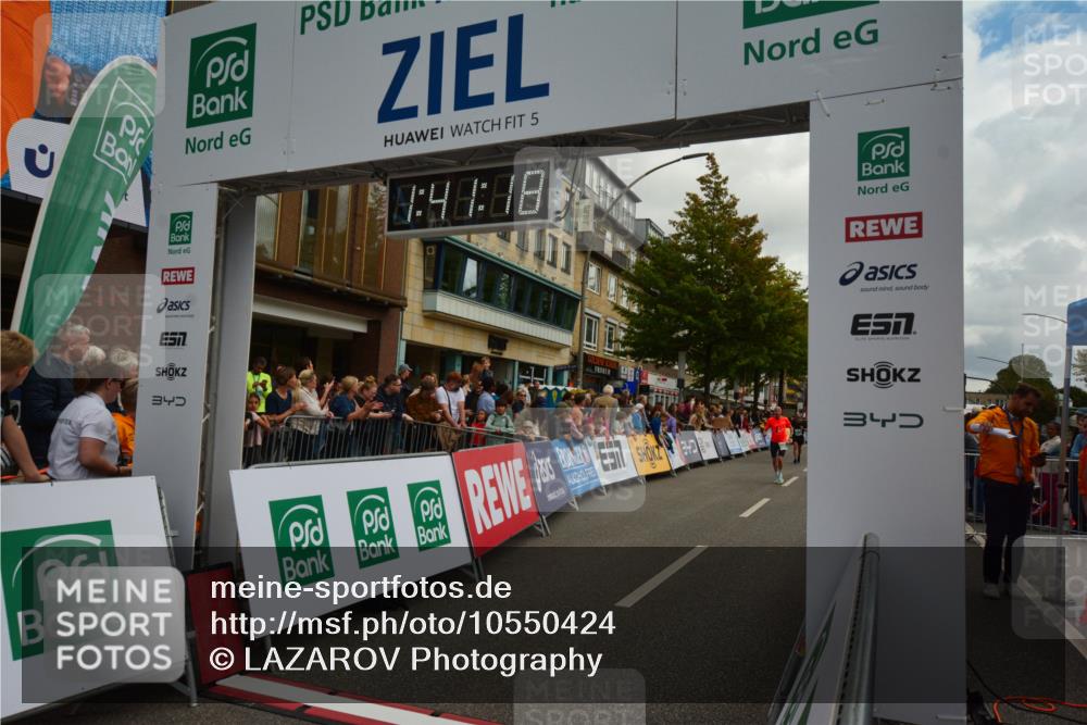 20.09.2026 - PSD Bank Halbmarathon LAZAROV Photography http://msf.ph/oto/10550424 20.09.2026 11:41:17 Ziel 1181, 1953, 2196, 2842, 4000, 4418, 4681 meine-sportfotos.de