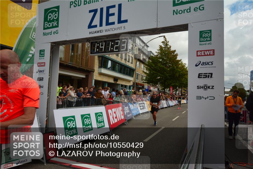 20.09.2026 - PSD Bank Halbmarathon LAZAROV Photography http://msf.ph/oto/10550429 20.09.2026 11:41:23 Ziel 1181, 1953, 2196, 3306, 4418 meine-sportfotos.de