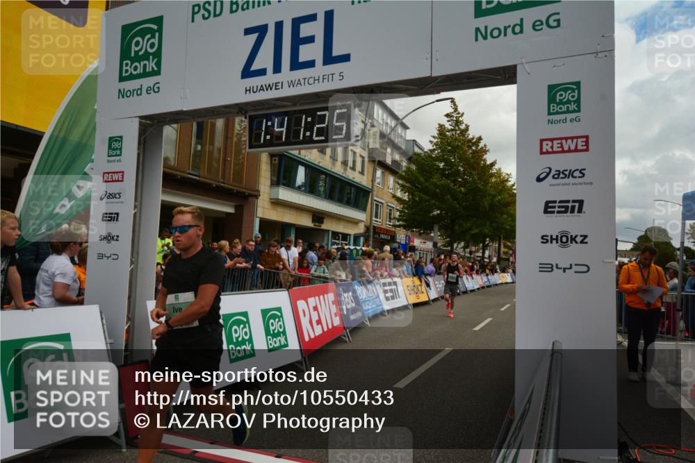 20.09.2026 - PSD Bank Halbmarathon LAZAROV Photography http://msf.ph/oto/10550433 20.09.2026 11:41:24 Ziel 1181, 2196, 3306, 4418 meine-sportfotos.de