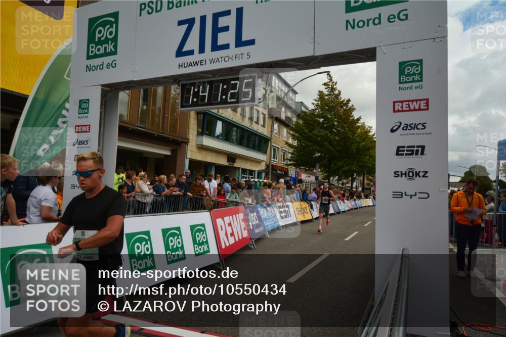 20.09.2026 - PSD Bank Halbmarathon LAZAROV Photography http://msf.ph/oto/10550434 20.09.2026 11:41:25 Ziel 1181, 2196, 3306, 4418 meine-sportfotos.de