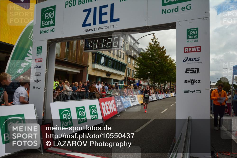 20.09.2026 - PSD Bank Halbmarathon LAZAROV Photography http://msf.ph/oto/10550437 20.09.2026 11:41:25 Ziel 1181, 2196, 3306, 4418 meine-sportfotos.de