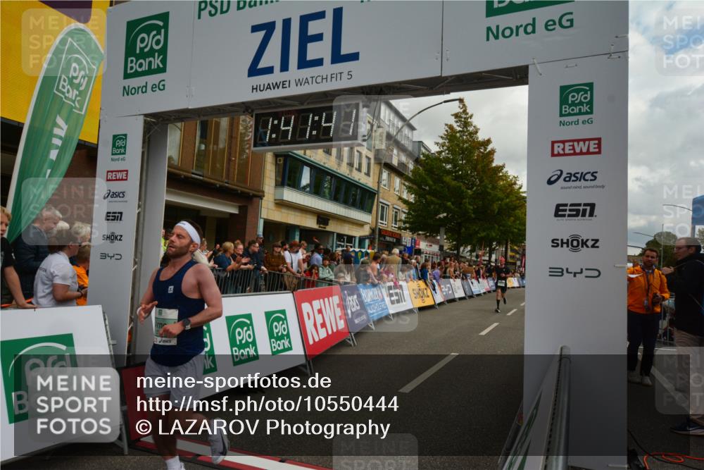 20.09.2026 - PSD Bank Halbmarathon LAZAROV Photography http://msf.ph/oto/10550444 20.09.2026 11:41:41 Ziel 1583, 3306, 3743, 4012 meine-sportfotos.de