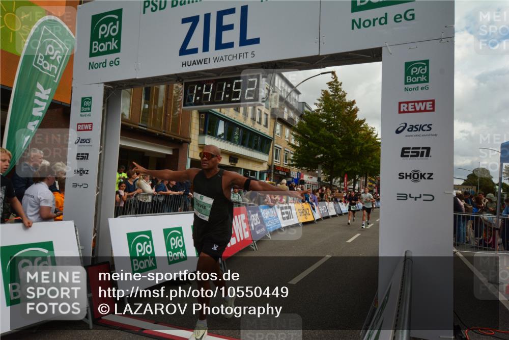 20.09.2026 - PSD Bank Halbmarathon LAZAROV Photography http://msf.ph/oto/10550449 20.09.2026 11:41:52 Ziel 1583, 1803, 1852, 2069, 4353, 4654 meine-sportfotos.de