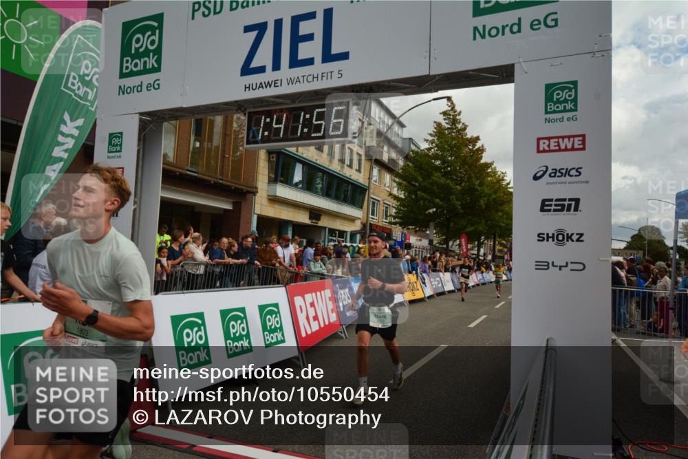 20.09.2026 - PSD Bank Halbmarathon LAZAROV Photography http://msf.ph/oto/10550454 20.09.2026 11:41:55 Ziel 1583, 1803, 1852, 2069, 2267, 2981, 3608, 4353, 4654 meine-sportfotos.de