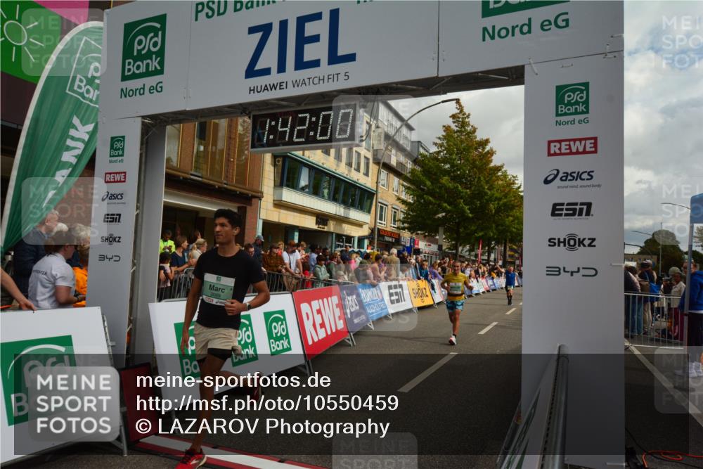 20.09.2026 - PSD Bank Halbmarathon LAZAROV Photography http://msf.ph/oto/10550459 20.09.2026 11:41:59 Ziel 1803, 1852, 2069, 2267, 2981, 3608, 4353, 4654 meine-sportfotos.de